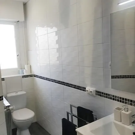 Great Studio Close To Beaches And Shops